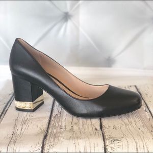 Karl Lagerfeld Pumps with Pearl .